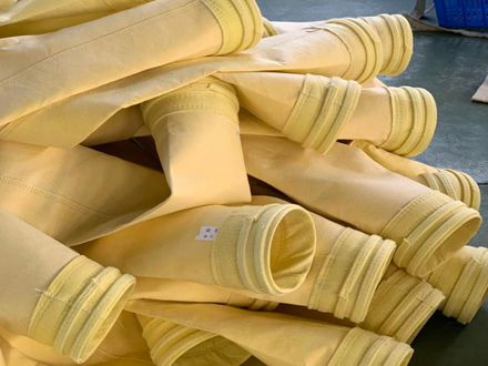 新疆亚克力中温除尘布袋