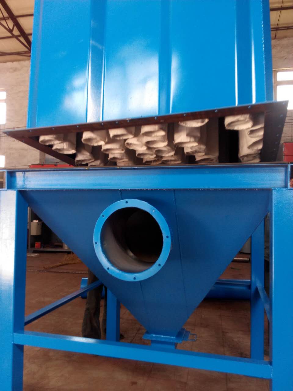 新疆布袋除尘器的滤袋更换频率由哪些因素控制